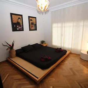 Nuevo Balmes Couette-café Barcelone