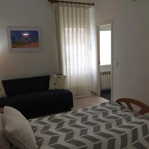 https://hostal-perello.catalonia-hotels.com